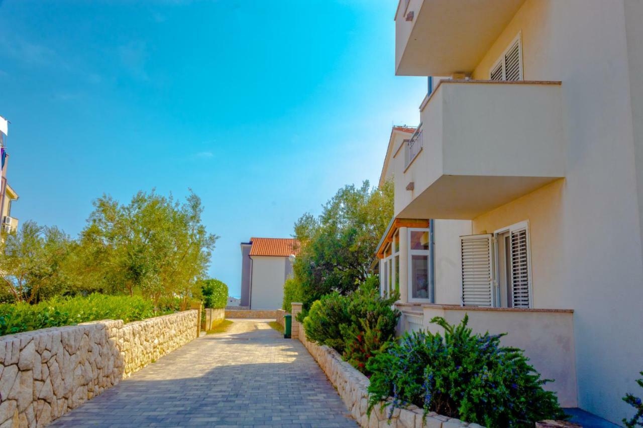 Apartments In Krk Крк Экстерьер фото
